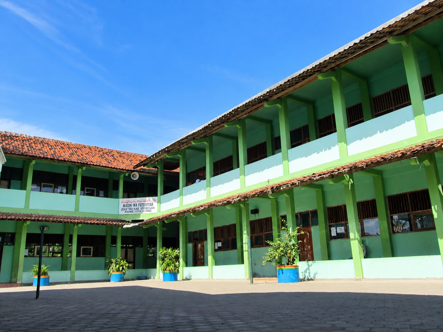 Halaman dan bangunan Madin Futuhiyyah Jeketro